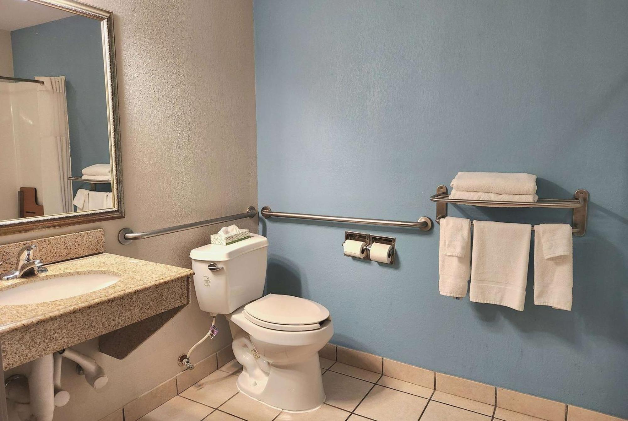 Days Inn & Suites By Wyndham Thibodaux Zewnętrze zdjęcie